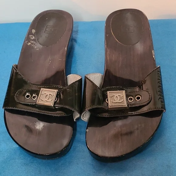 Chanel 2004 Collection Slides - Picture 4 of 14